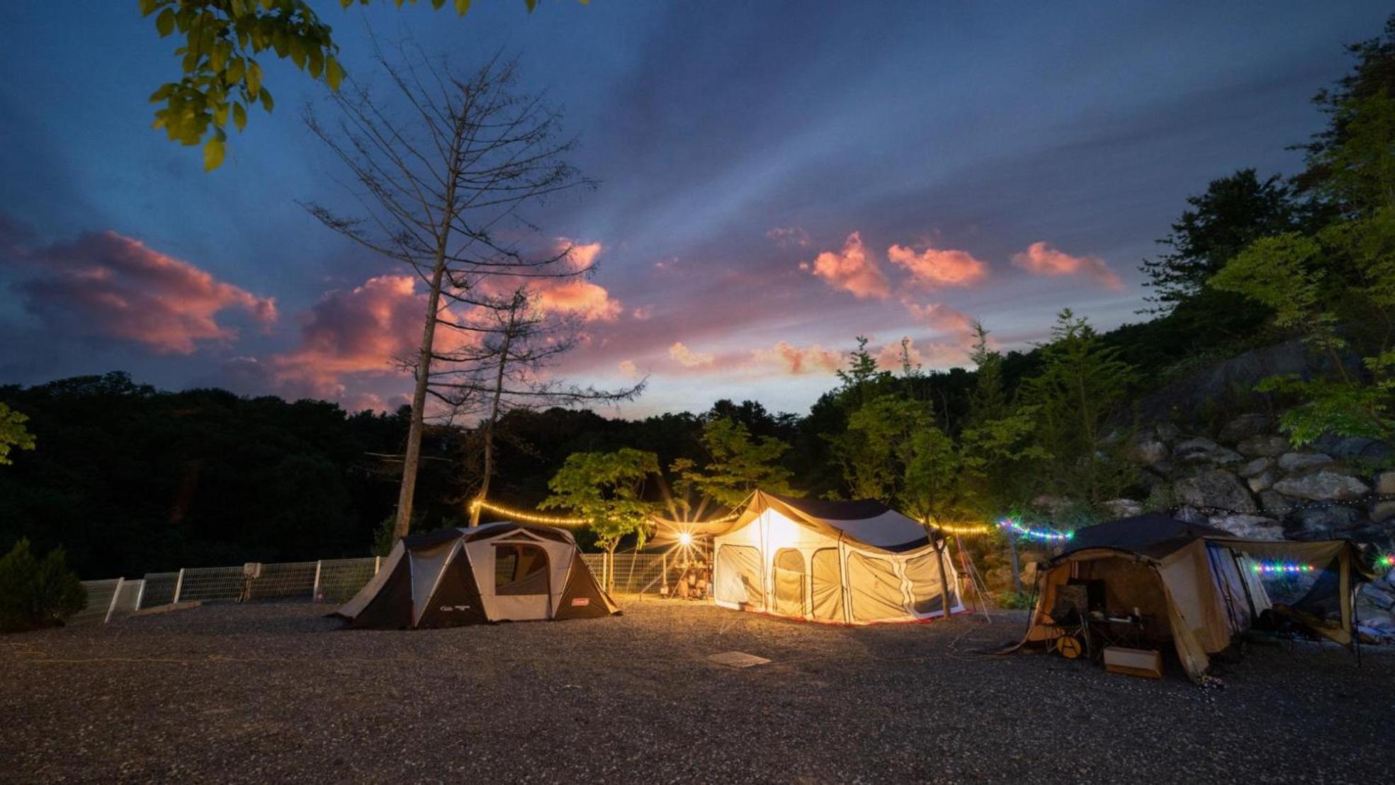 Hongcheon D-Day Pension&Camping Bagian luar foto