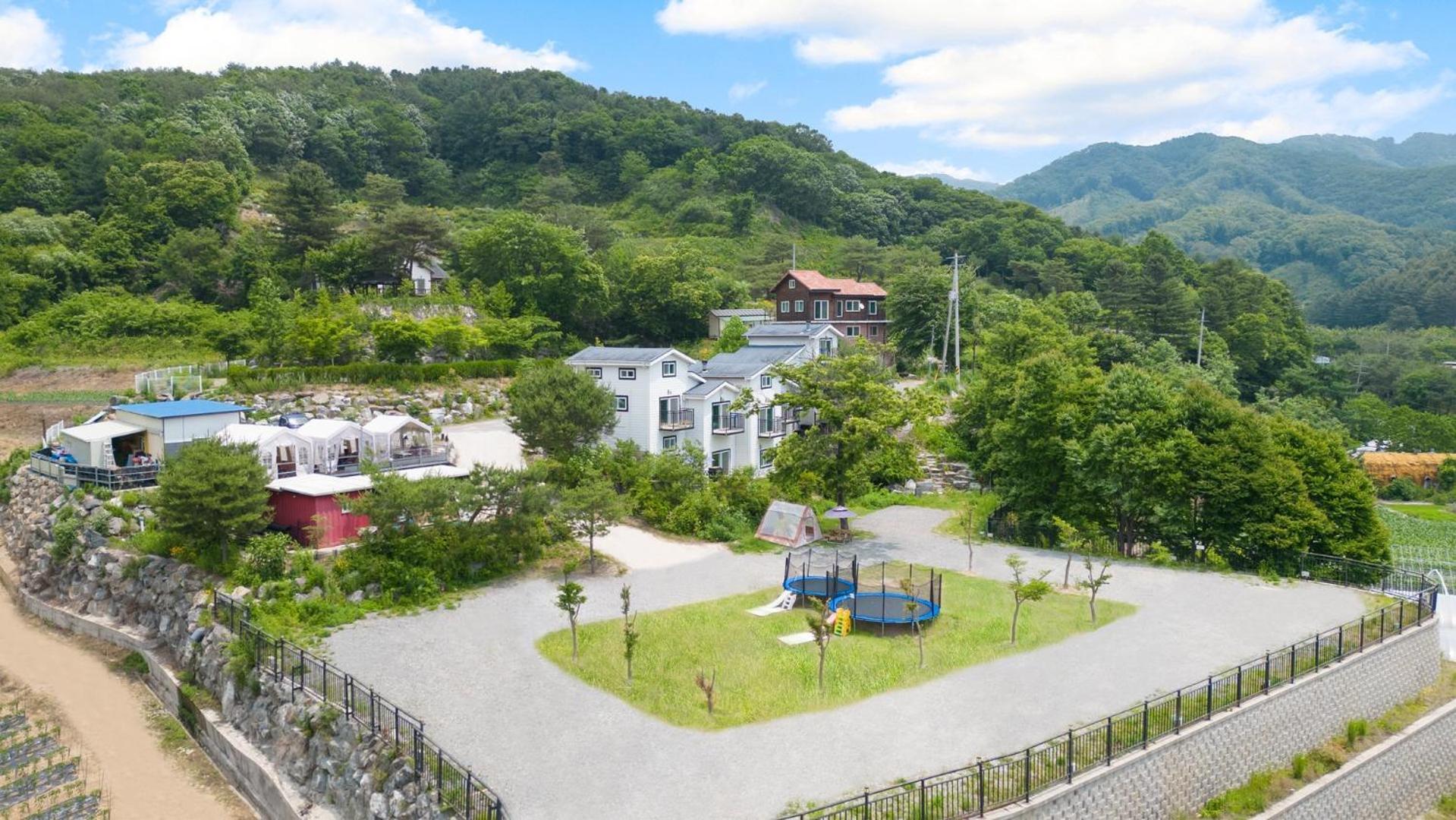 Hongcheon D-Day Pension&Camping Bagian luar foto